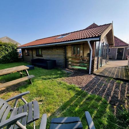 Finse Woning Op Camping De Tulpenweide Breezand Extérieur photo