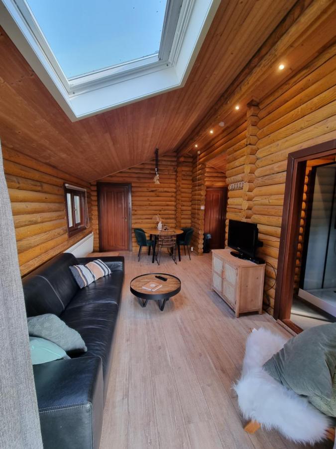 Finse Woning Op Camping De Tulpenweide Breezand Extérieur photo